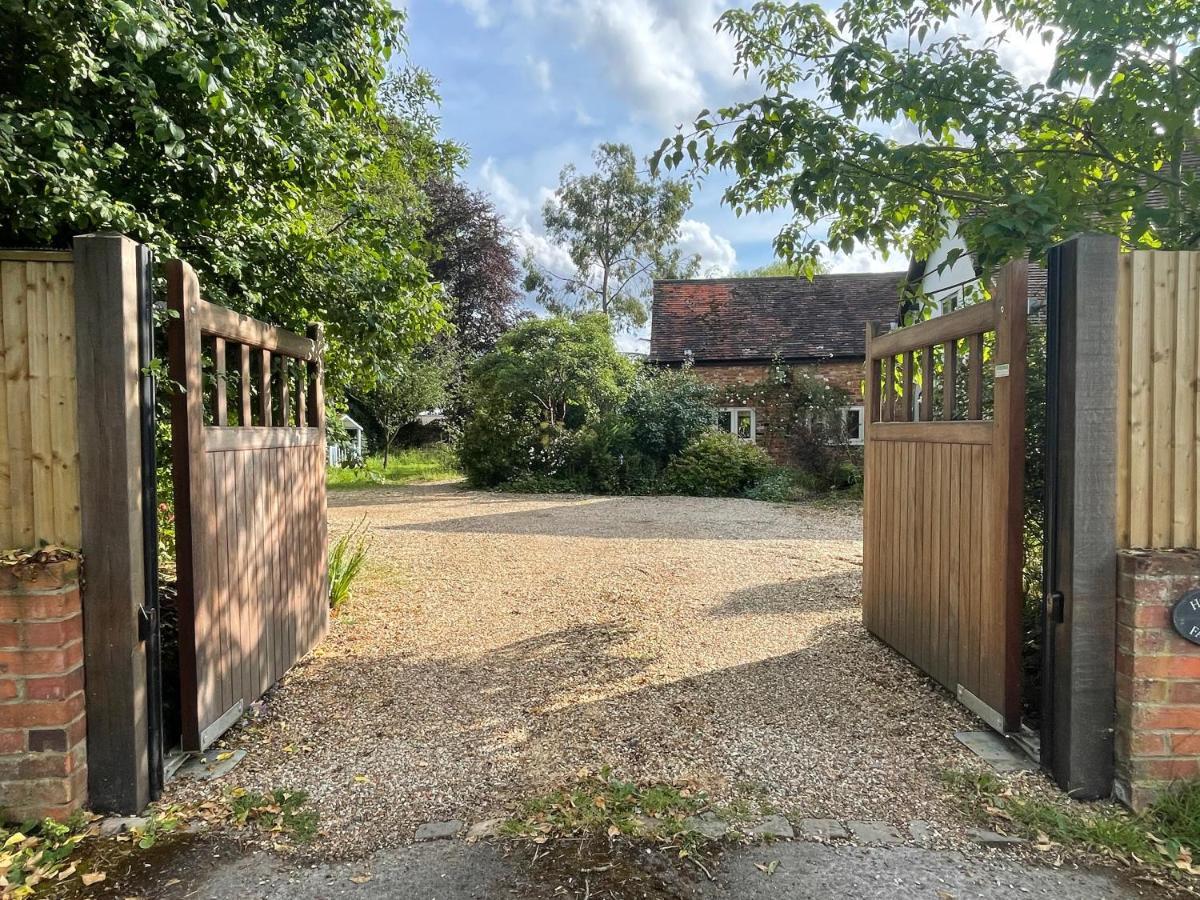 Holiday home 7 Mins From With Gated Parking Henley-on-Thames