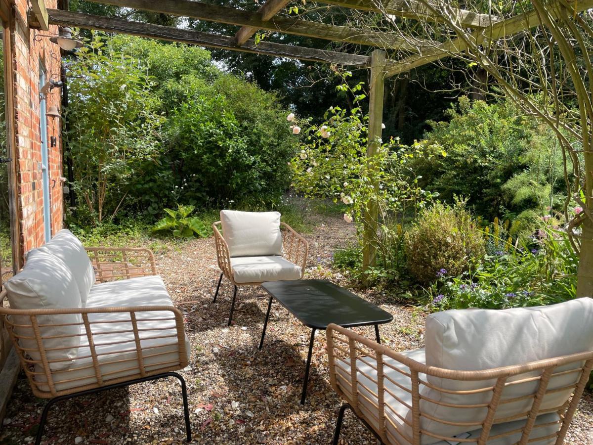 7 Mins From With Gated Parking * Henley-on-Thames
