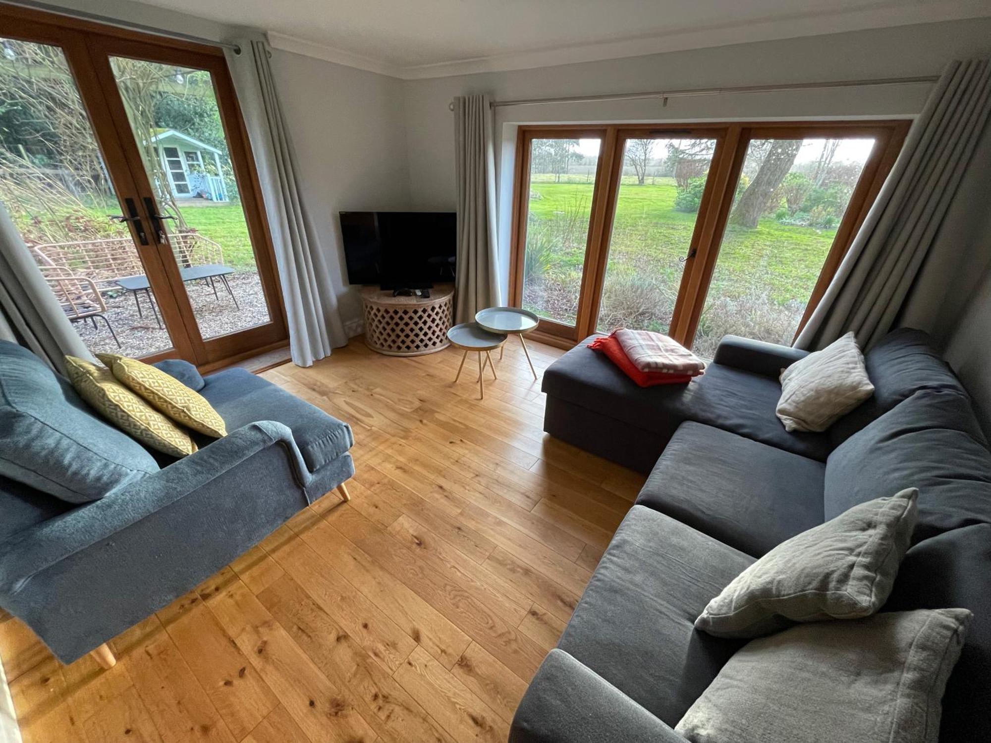 7 Mins From With Gated Parking * Henley-on-Thames